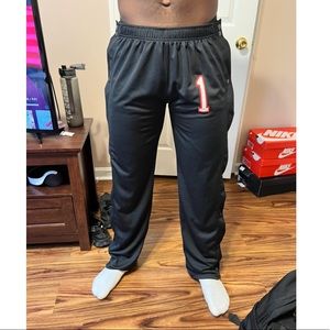 Very nice tear away sweat pants